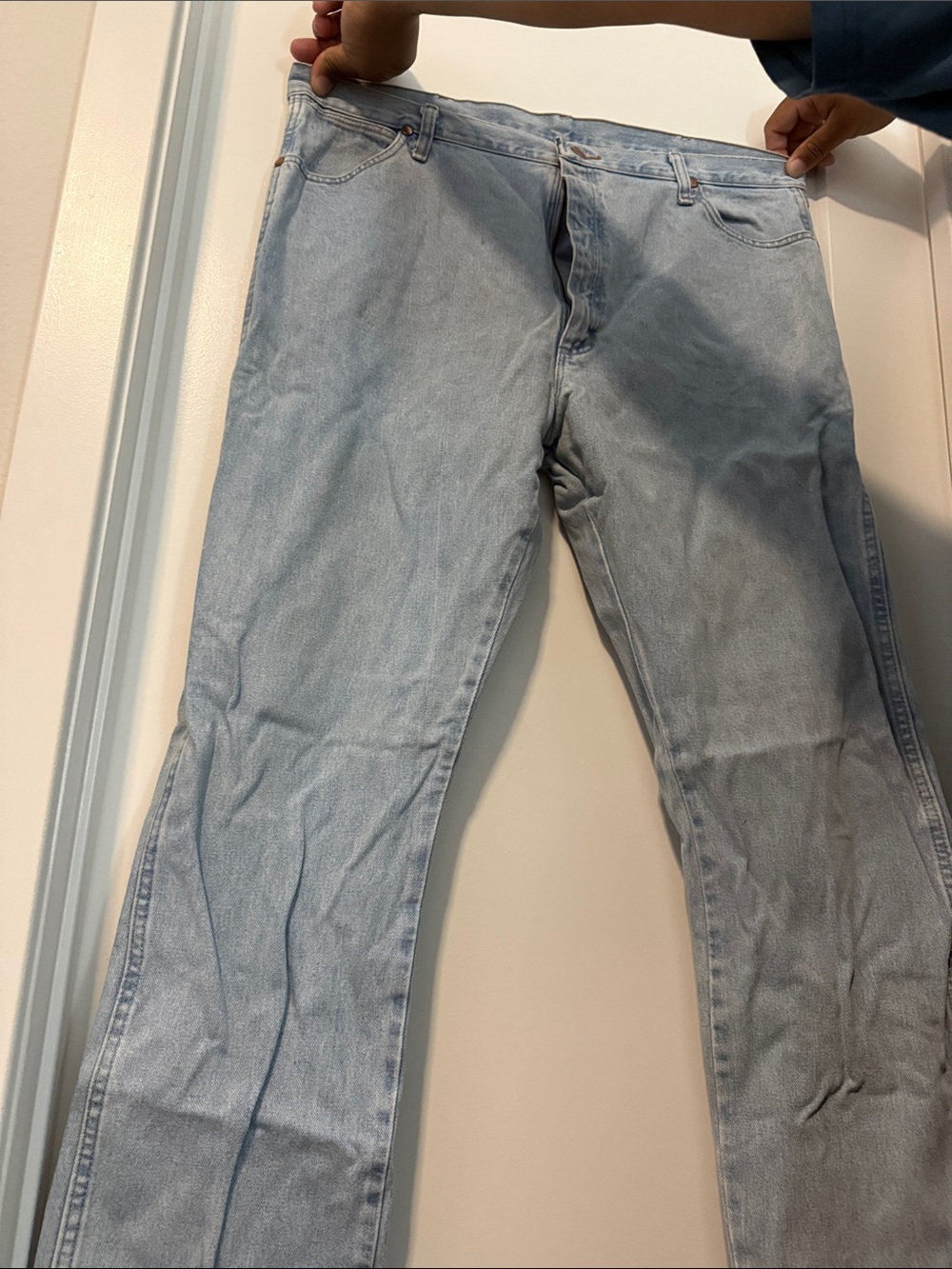 Wrangler Light Blue Relaxed Fit Men’s Jeans